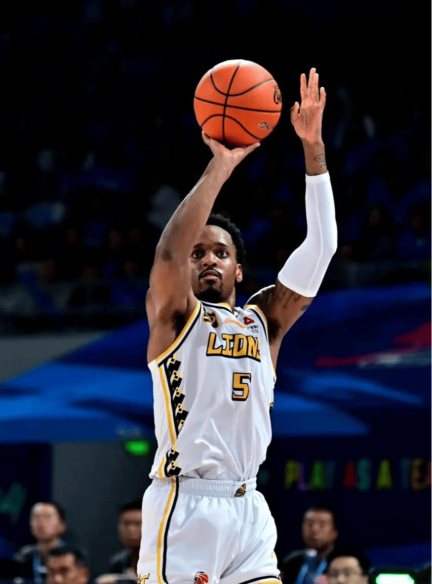 欧超杯倒计时，广厦男篮赛后更衣室发声，细节引发关注，震撼外界，纪律约束更严格的简单介绍